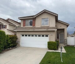 Building Photo - 930 Primrose Ln