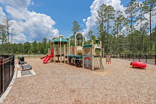 Building Photo - Like New 3 Bedroom With A Fenced Yard