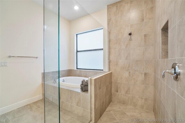 Building Photo - 11785 Waterway Cir
