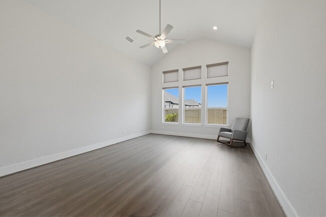 Building Photo - 2030 Highland Moss Rd