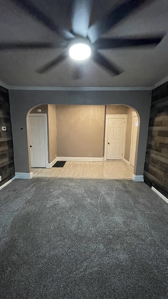 Building Photo - Cozy, Updated 1-Bed Apartment Near Downtown Sharon with In-Unit Laundry!