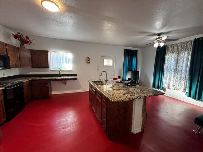 Building Photo - 102 Austin Elaine Dr