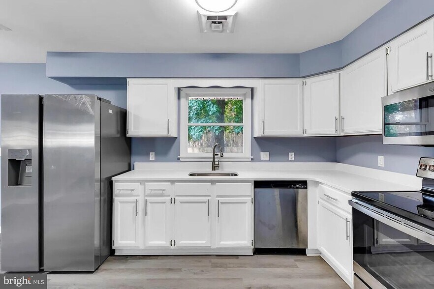 Building Photo - 107 Walden Dr