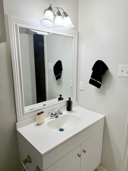 Building Photo - 1001 Pecan Crossing Dr