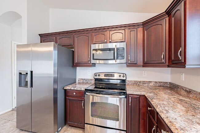 Building Photo - 5054 S 235th Dr