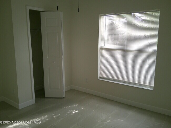 Building Photo - 4049 Wilkes Dr