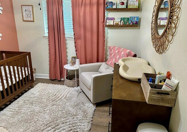 Building Photo - 7309 Broken Arrow Ln