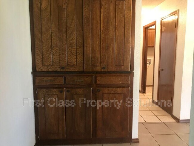 Building Photo - 5316 NW 111th Terrace