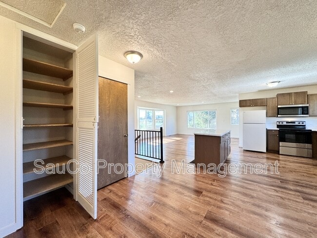 Building Photo - 21965 NW Phillips Rd