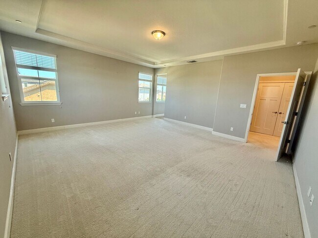 Building Photo - 1561 Osborn Dr