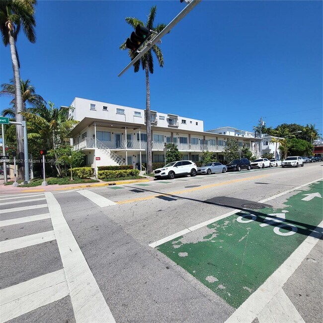 Building Photo - 1601 Meridian Ave