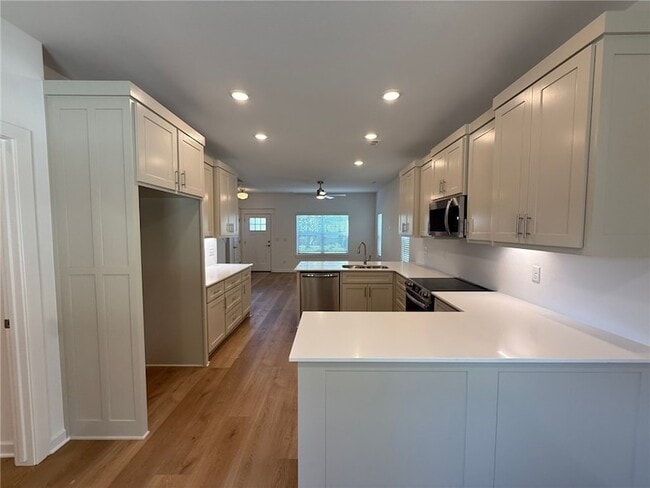 Building Photo - 820 Dockery Ln
