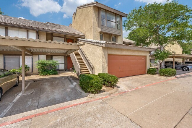 Building Photo - Prime Las Colinas Location! Spacious Condo Minutes from Dining & Entertainment