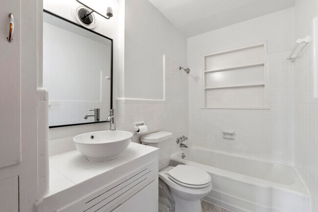 Building Photo - 1000 Arcadia Ave