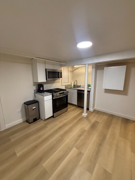 Building Photo - 2724 Anderson Ferry Rd