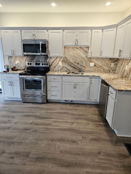 Building Photo - 15 Warsaw Ave