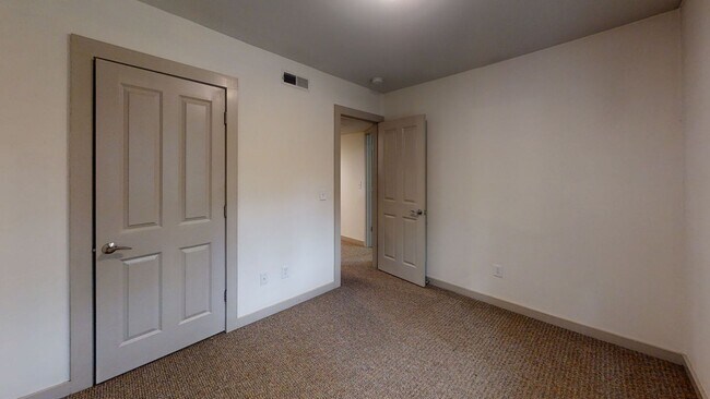 Building Photo - 1521 Virginia Ave