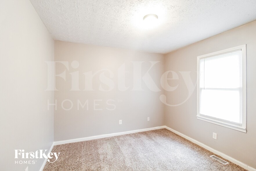 Building Photo - 262 Kesler Ct