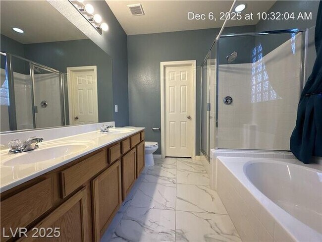 Building Photo - FURNISHED SINGLE STORY LOCATED IN THE HENDERSON AREA!!