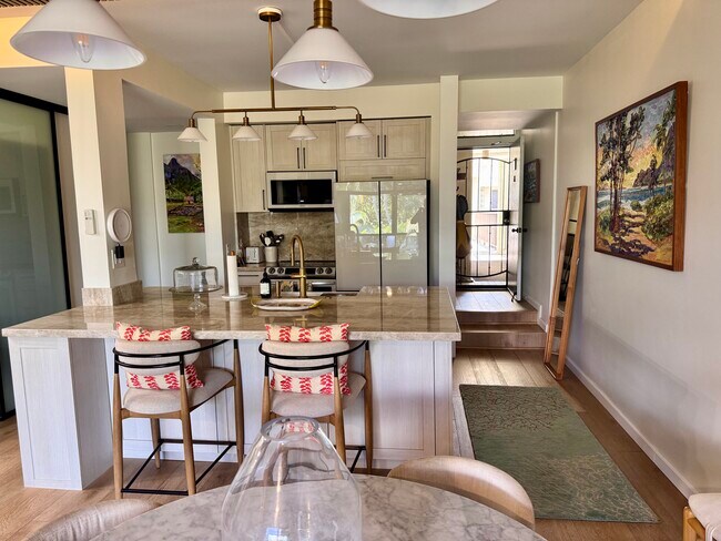Building Photo - 1020 Aoloa Pl