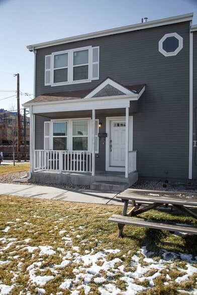 Building Photo - 3134 W 18th Ave