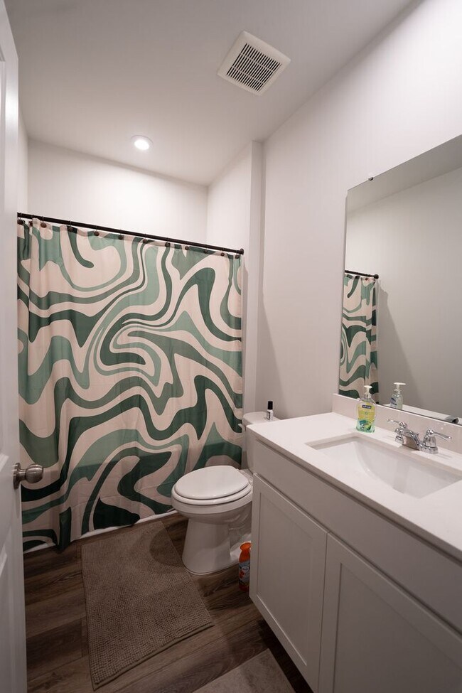 Building Photo - Coming Available!