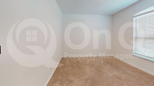 Building Photo - 749 Twinvale Dr