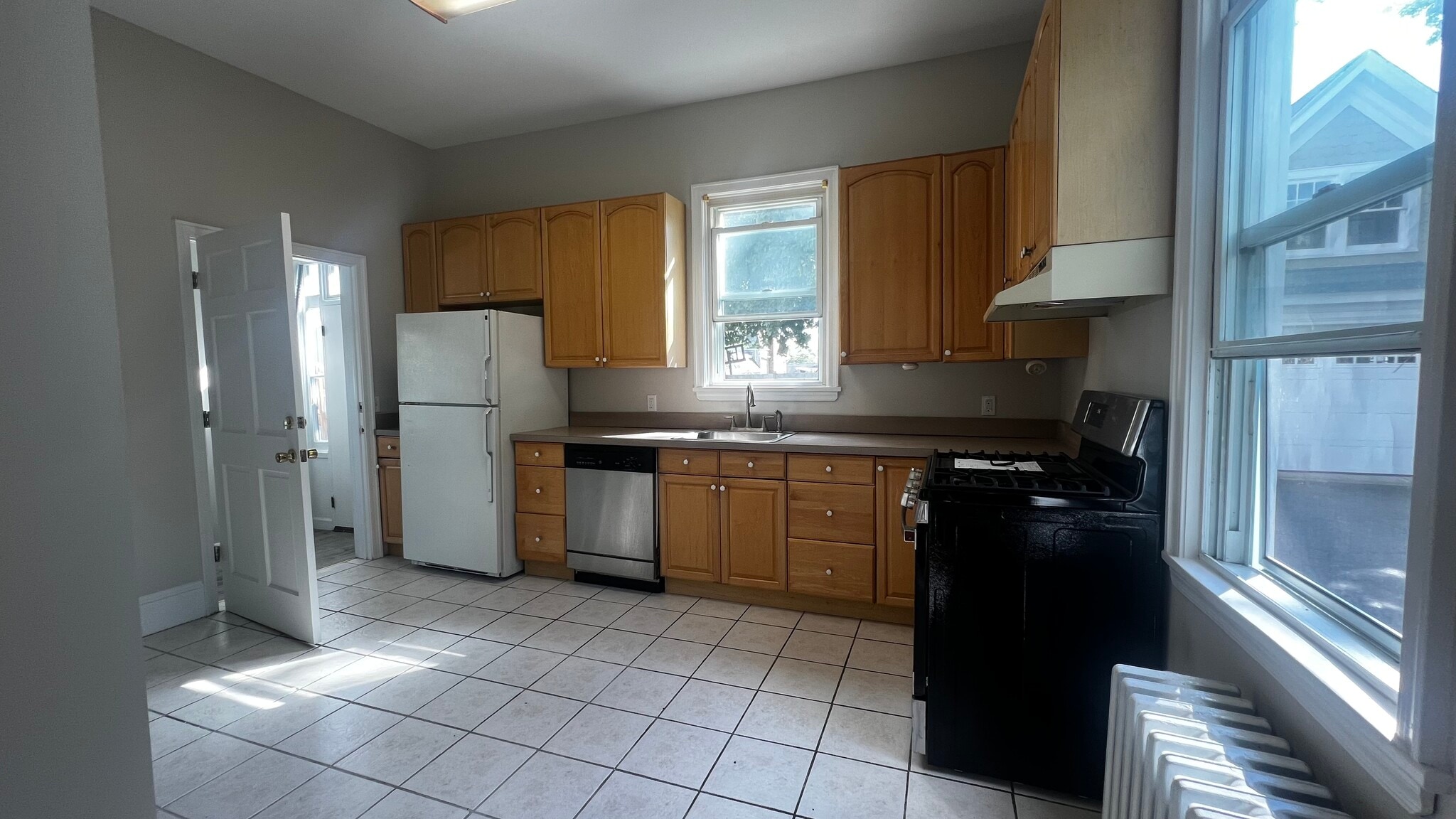 KITCHEN - 89 Grant St