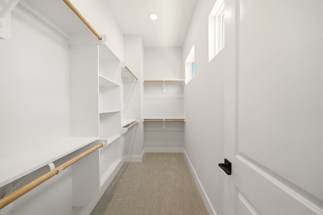 Building Photo - 1400 Cedar Post Ln