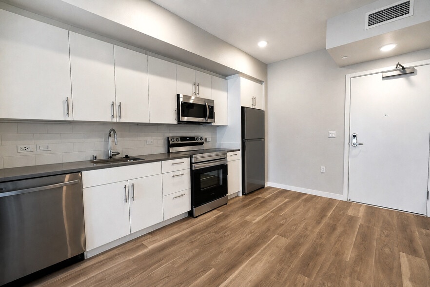 Building Photo - 260 Brooklyn Basin Wy