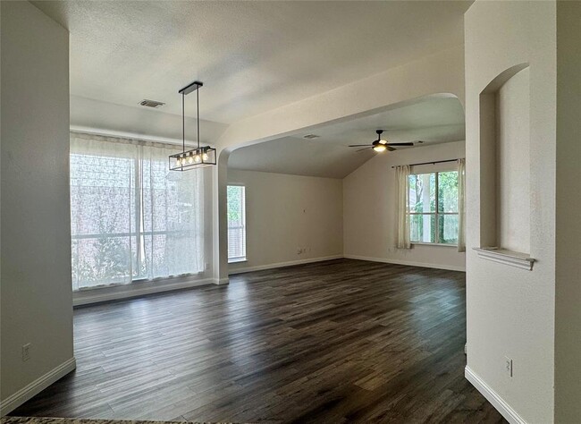 Building Photo - 5615 Taylorcrest Dr