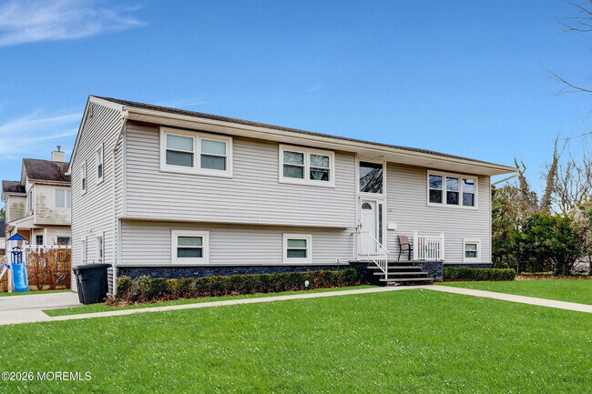 Building Photo - 280 Oakley Ave