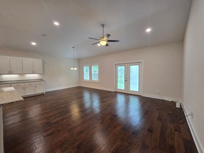 Building Photo - 4570 Omaha Dr