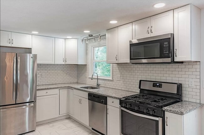 Building Photo - 12 Joyce Rd