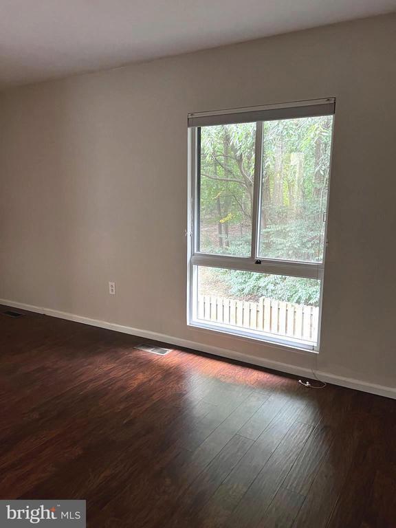 Building Photo - 2312 Glade Bank Way