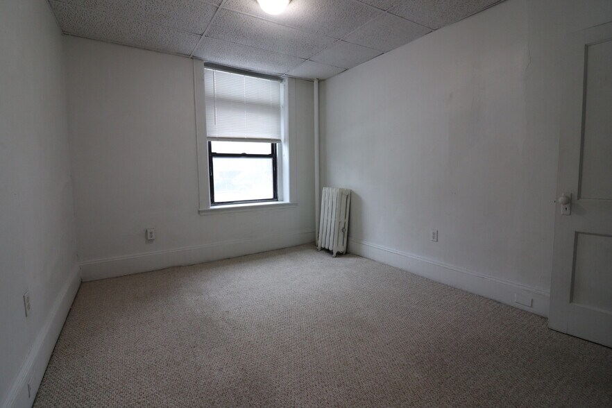Building Photo - 409 Huntington Ave