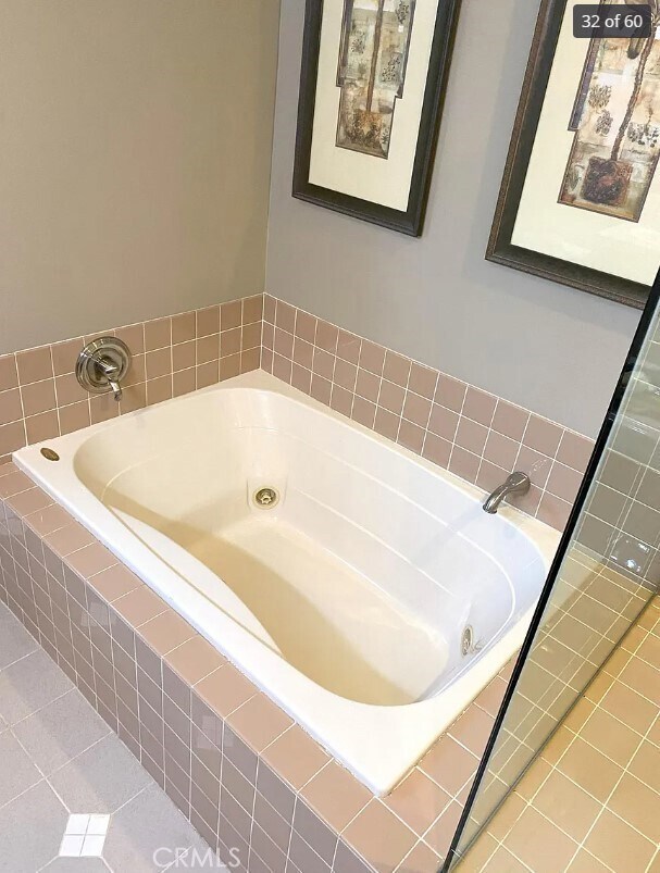 Building Photo - 15991 Oak Tree Crossing