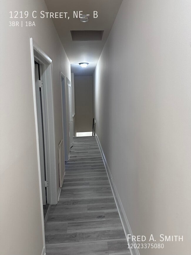 Building Photo - 1219 C St NE