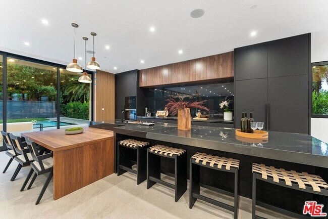 Building Photo - 9031 Alto Cedro Dr