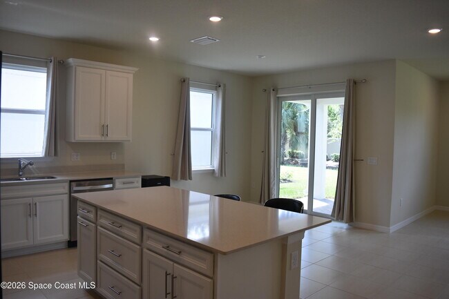 Building Photo - 5039 Sunnytime St