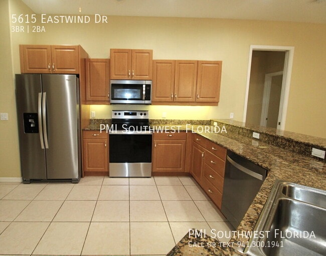 Building Photo - 5615 Eastwind Dr