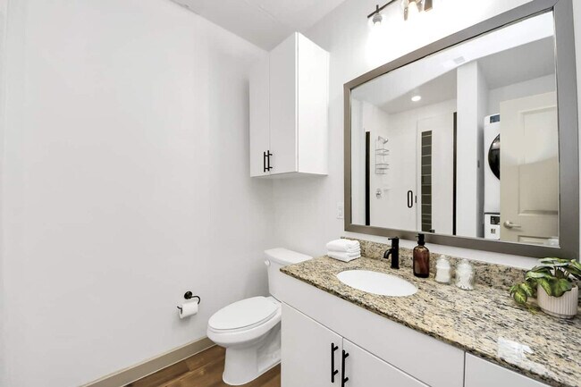 Building Photo - 1111 Shepherd Dr