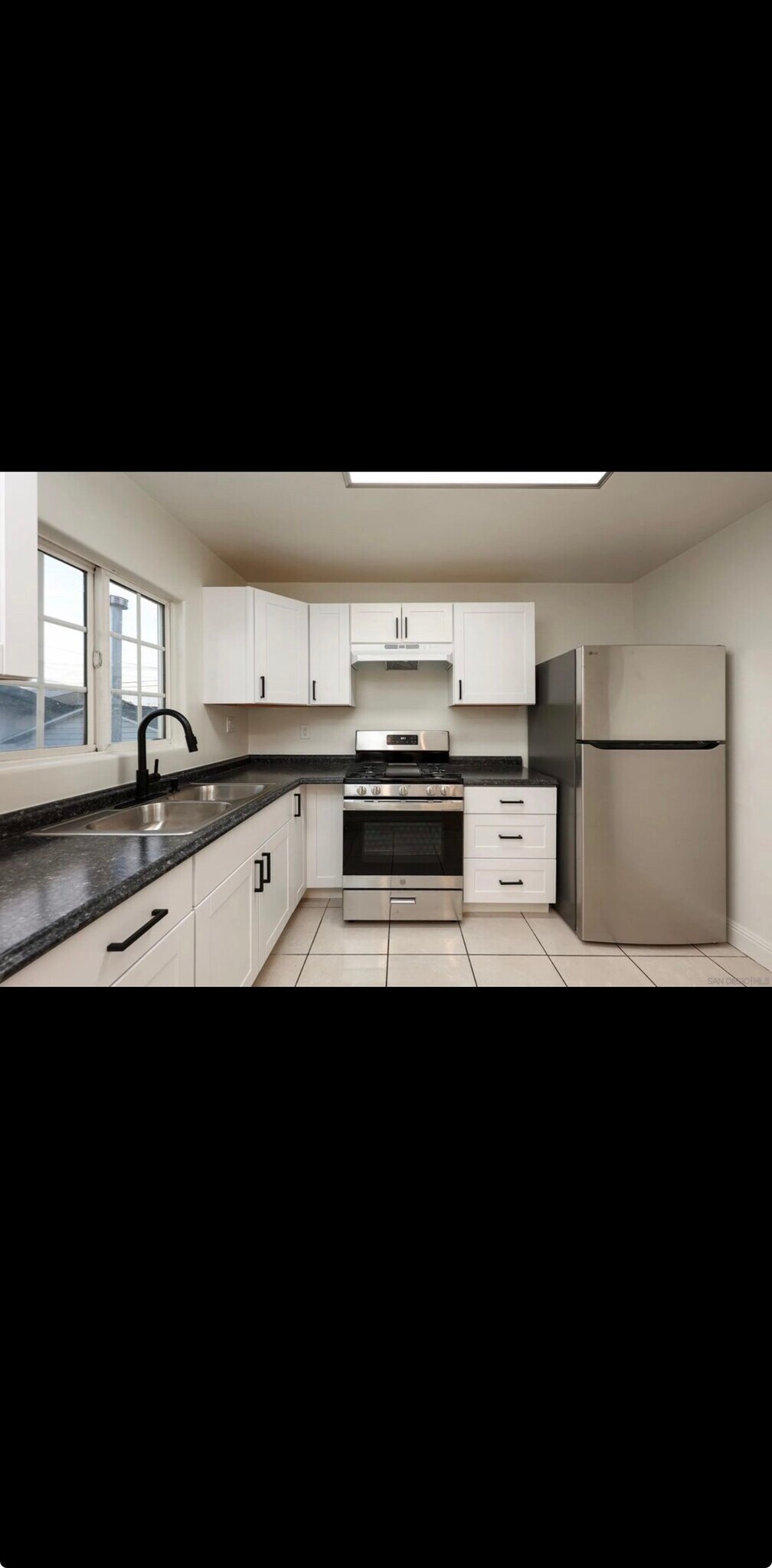 Building Photo - 220 S Pardee St