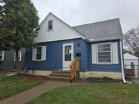 Building Photo - 3439 Cleveland St NE