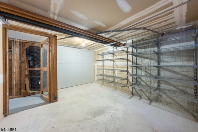 Building Photo - 21 Foxwood Dr