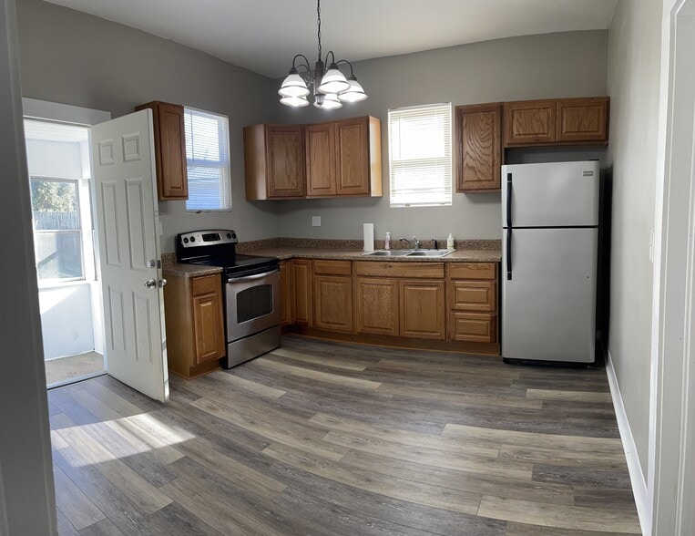 Kitchen - 409 N Third St