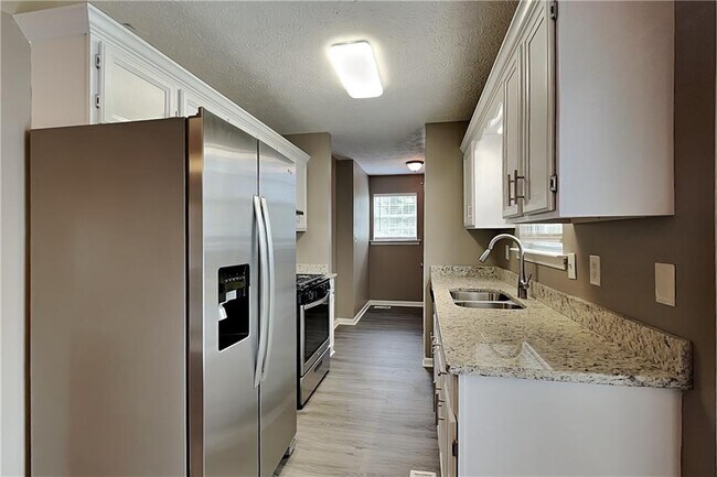 Building Photo - 209 Hale Haven Dr