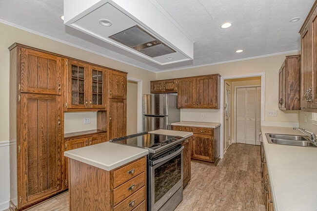 Building Photo - 1303 SC-90