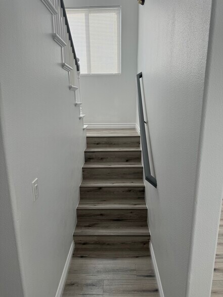 Building Photo - 1711 E 68th St