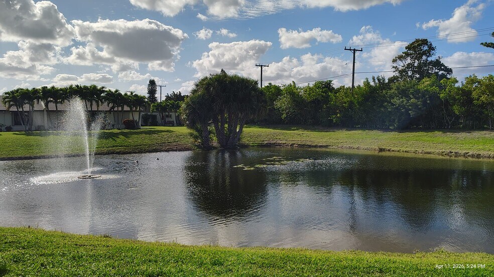 Building Photo - 15548 Bottlebrush Cir